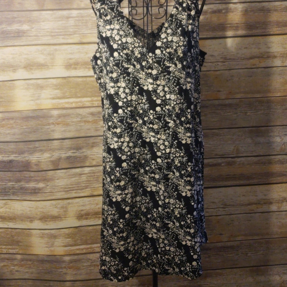 GAP NWT Floral Sleeveless Dress